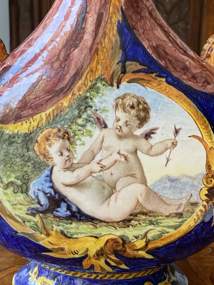 Italian Majolica Pilgrim's Flask, Hand-painted Earthenware, Signed "ginori," With Putti Decorations-photo-3