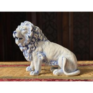 Delft- Figurine Lion en faïence, XXe siècle 