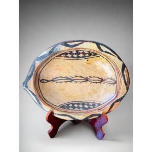 Berber Varnished Sejnane Dish - Abstract Polychrome Decor - 20th Tunisia
