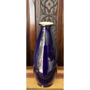 Manufacture Nationale de Sèvres — Vase balustre en porcelaine à fond bleu de Sèvres, XXᵉ siècle