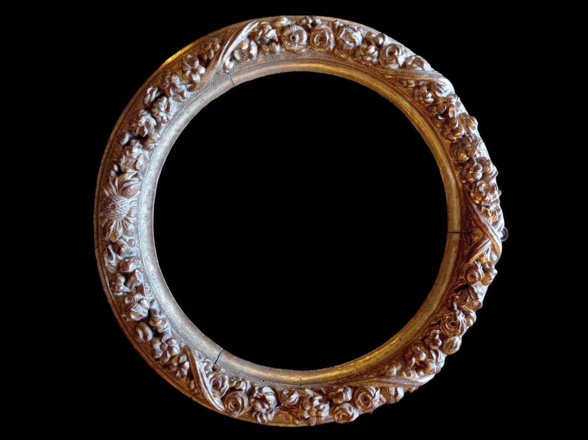 Tondo Frame Gilded Wood Circa 1700