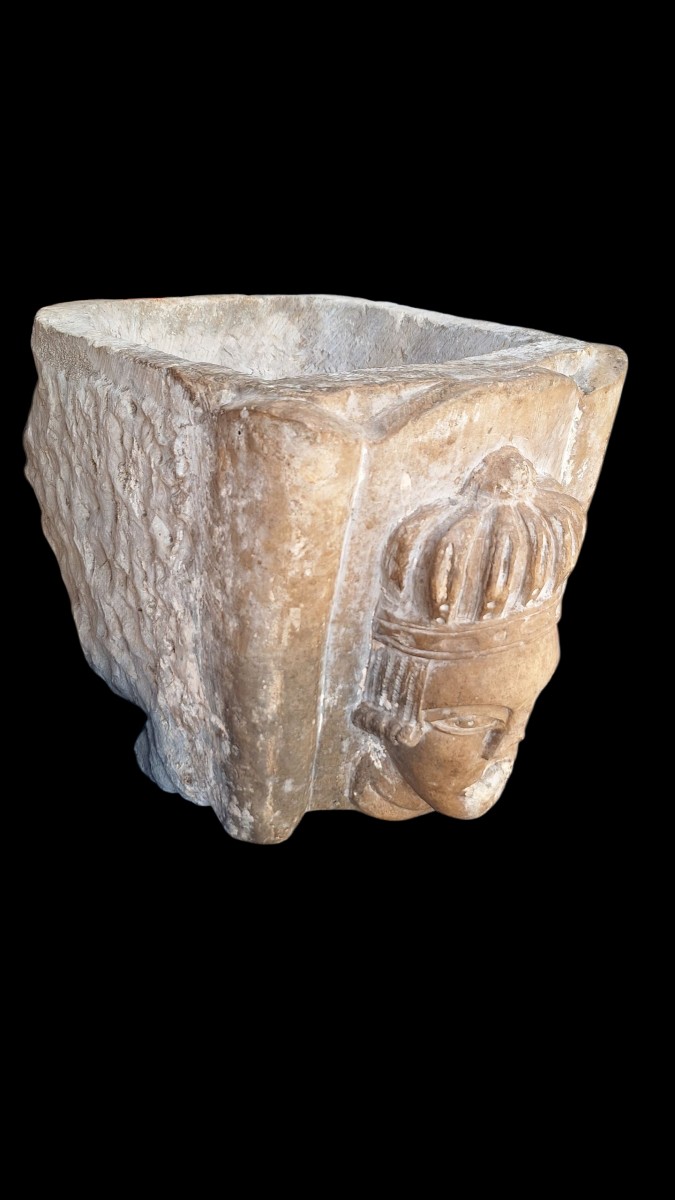 17th Century Royal Fountain Or Mouthpiece-photo-1