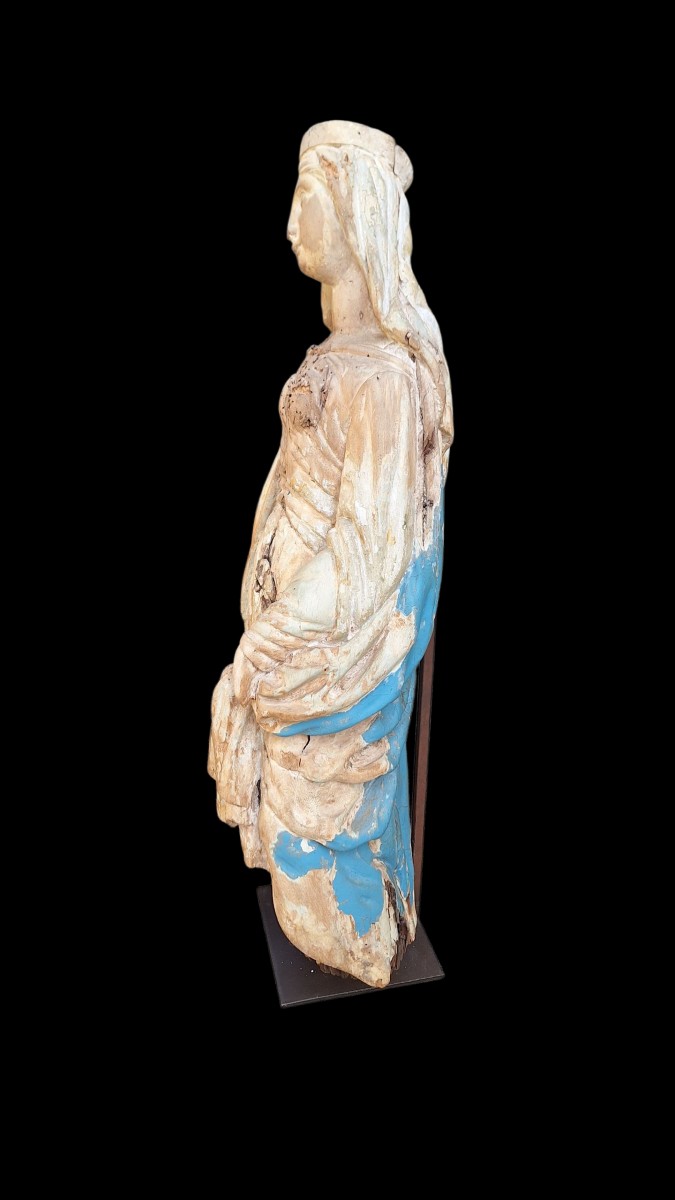 Statue Of The Holy Virgin Around 1600-photo-1
