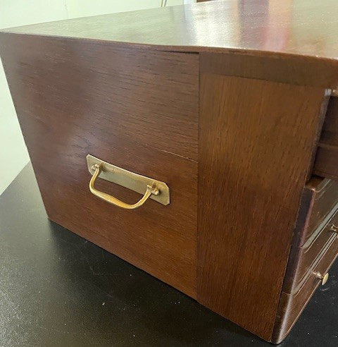 Housewife Saint Medard-photo-2