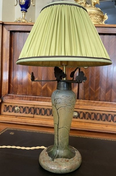 lampe en verre dégagé à l'acide