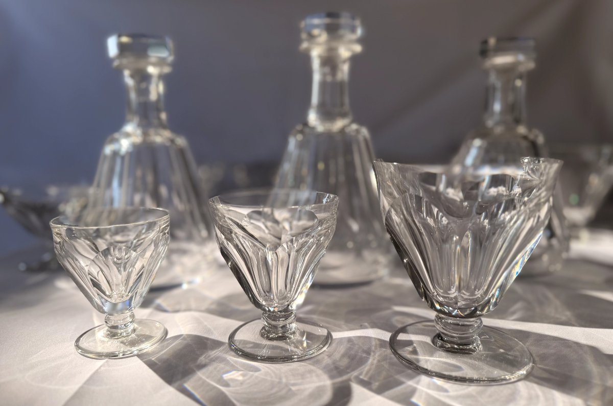 Important service en cristal de Baccarat Talleyrand ancien, modèle uni (63 pièces)-photo-2