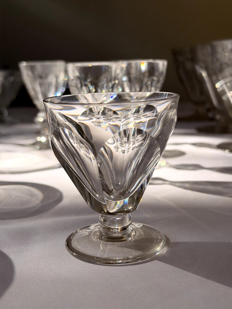 Important service en cristal de Baccarat Talleyrand ancien, modèle uni (63 pièces)-photo-4