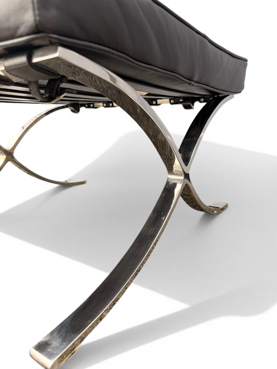Barcelona Original Ottoman By Knoll, Design Mies Van Der Rohe, Black Leather And Chrome, 20th Century-photo-6