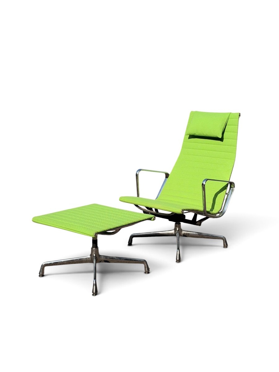 Fauteuil Lounge EA 124 et son Ottoman EA 125, Charles & Ray Eames pour Vitra