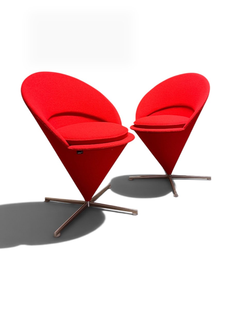 Paire de fauteuils Cone Chair, Verner Panton pour Vitra, tissu rouge