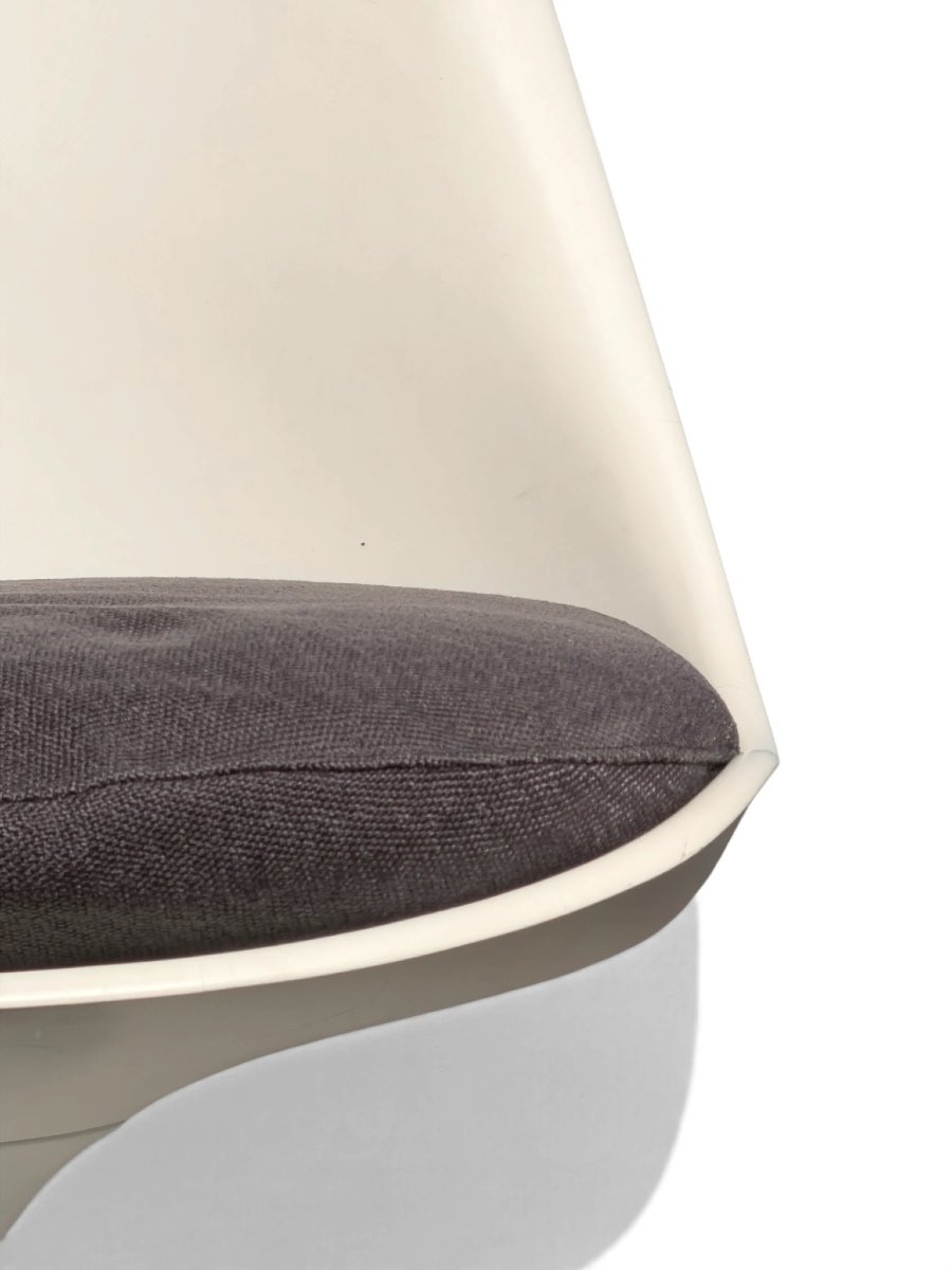 Tulip Chair By Eero Saarinen, Knoll International, Cast Aluminum-photo-5