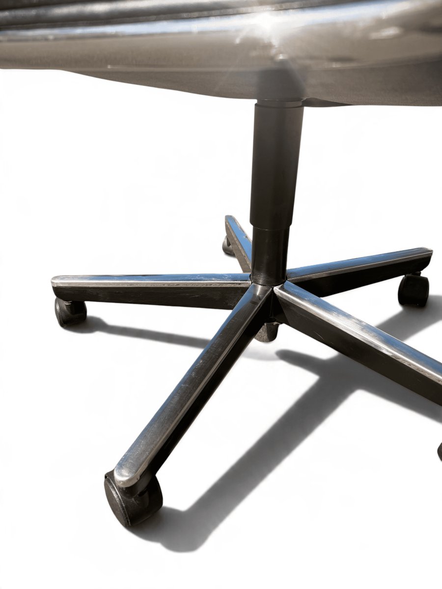 Fauteuil de bureau Executive de Charles Pollock pour Knoll, cuir noir-photo-4