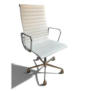 Fauteuil de Bureau EA 117 en Cuir Blanc, Charles Eames pour Vitra