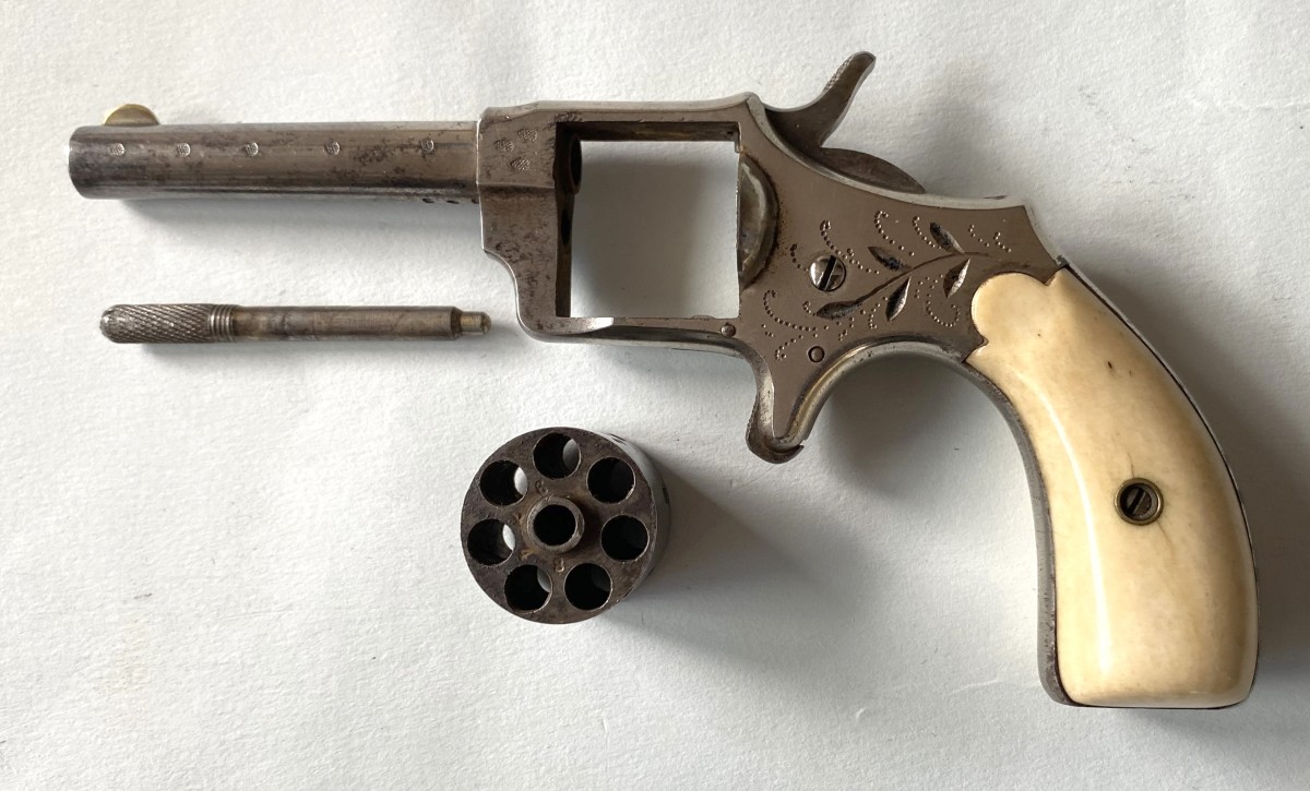 Small American Revolver-photo-4