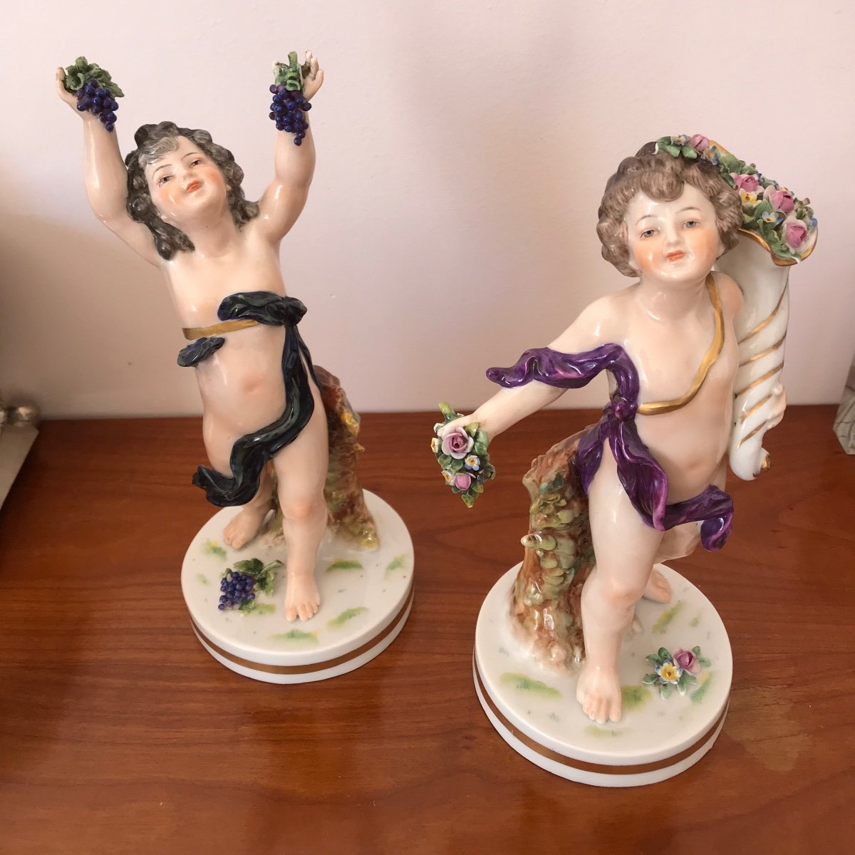 Sujets En Porcelaine De Dresde 