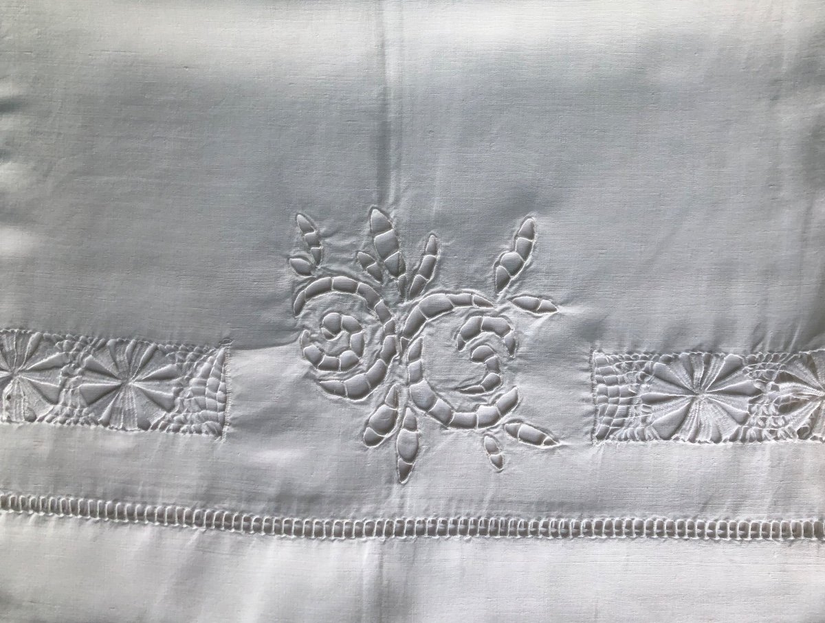 Embroidered Linen Sheet-photo-5