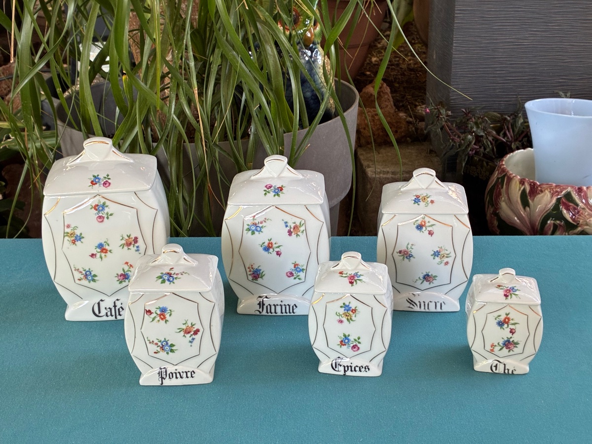 Set Of Fireplace Pots 