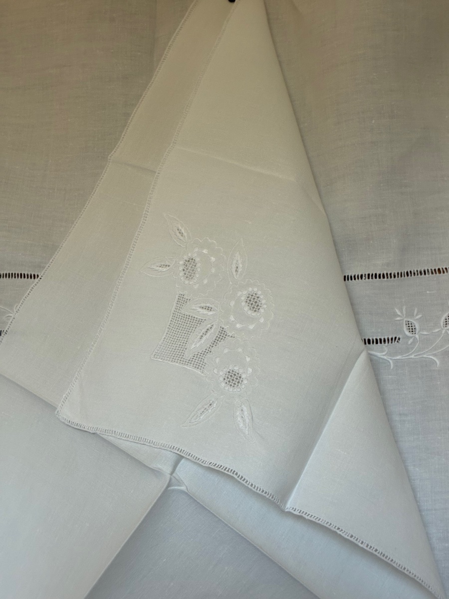 Nappe et serviettes brodées main -photo-2