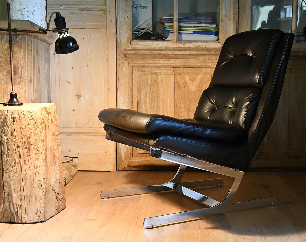 APELBAUM SIEGE EN CUIR NOIR