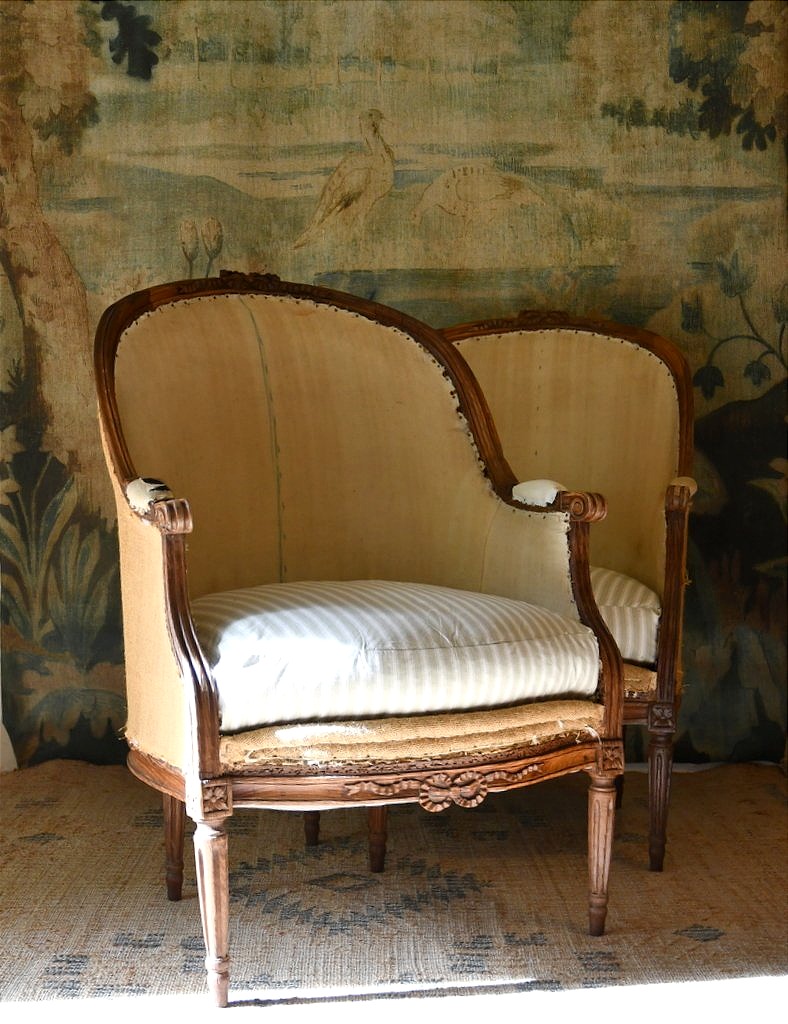 Paire de Bergeres gondoles Louis XVI