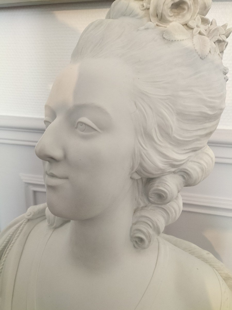Très Important Buste De Marie Antoinette En Biscuit -photo-4