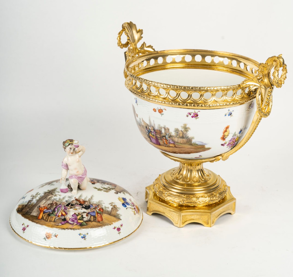 Important Berlin Porcelain And Gilt Bronze Incense Burner, 19th Century -photo-6