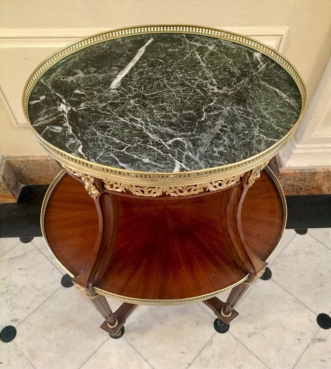 Guéridon à 2 plateaux en acajou et bronze doré style Louis XVI circa 1900-photo-1