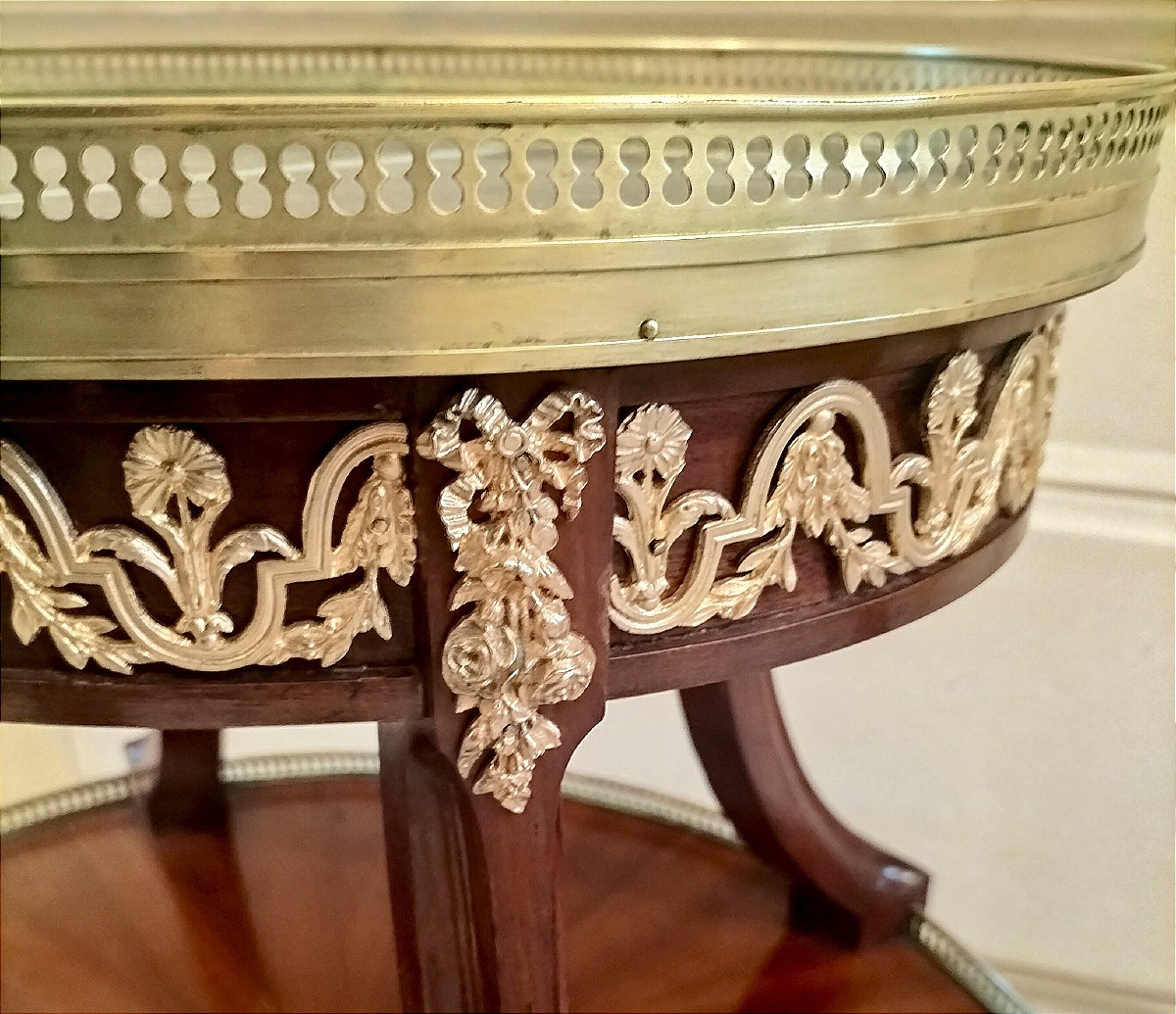 Guéridon à 2 plateaux en acajou et bronze doré style Louis XVI circa 1900-photo-6