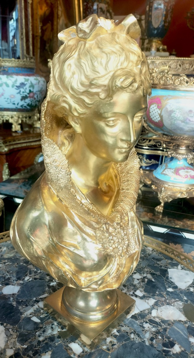 Bust Of A Woman In Gilded Bronze Signed Mathurin Moreau 19th Century -photo-1