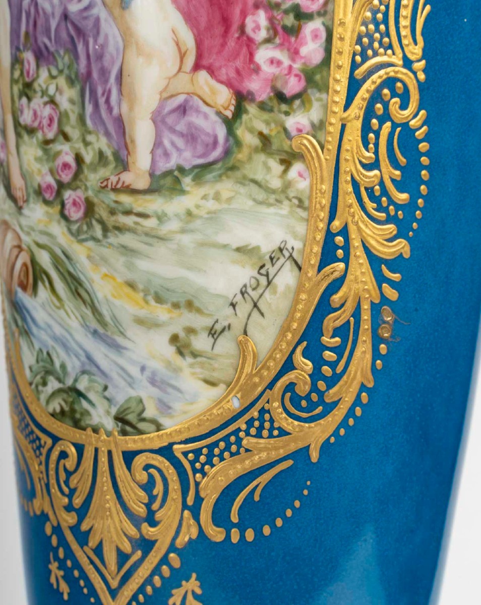Paire de grands vases en porcelaine style Sèvres monture bronze doré -photo-6