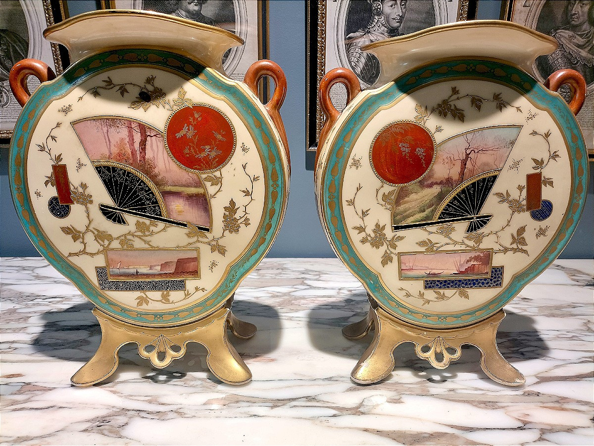 Rare Pair Of Porcelain Vases With Japanese Decor, 19th Century -photo-2