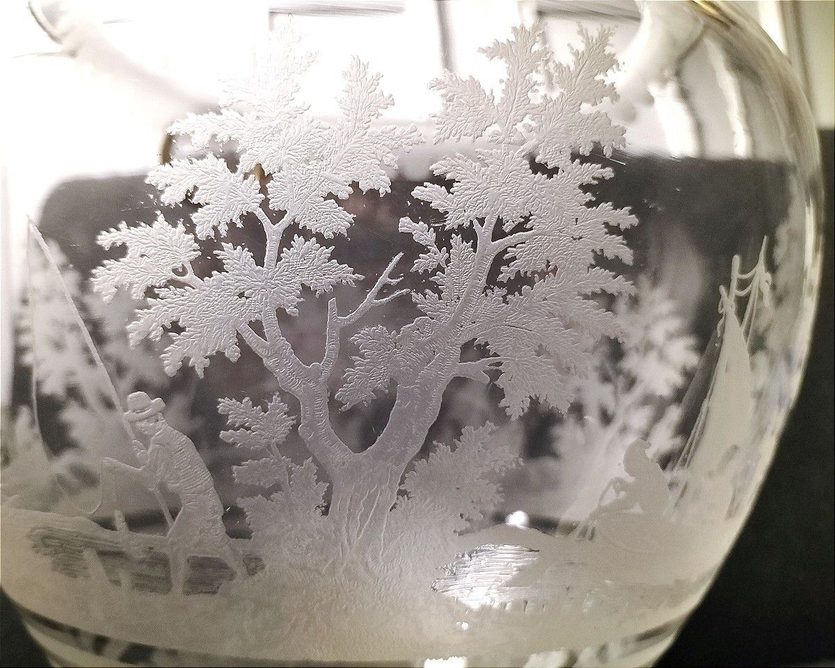 Attribué à Baccarat Vase de forme cratère en cristal gravé et bronze doré XIXème siècle -photo-2