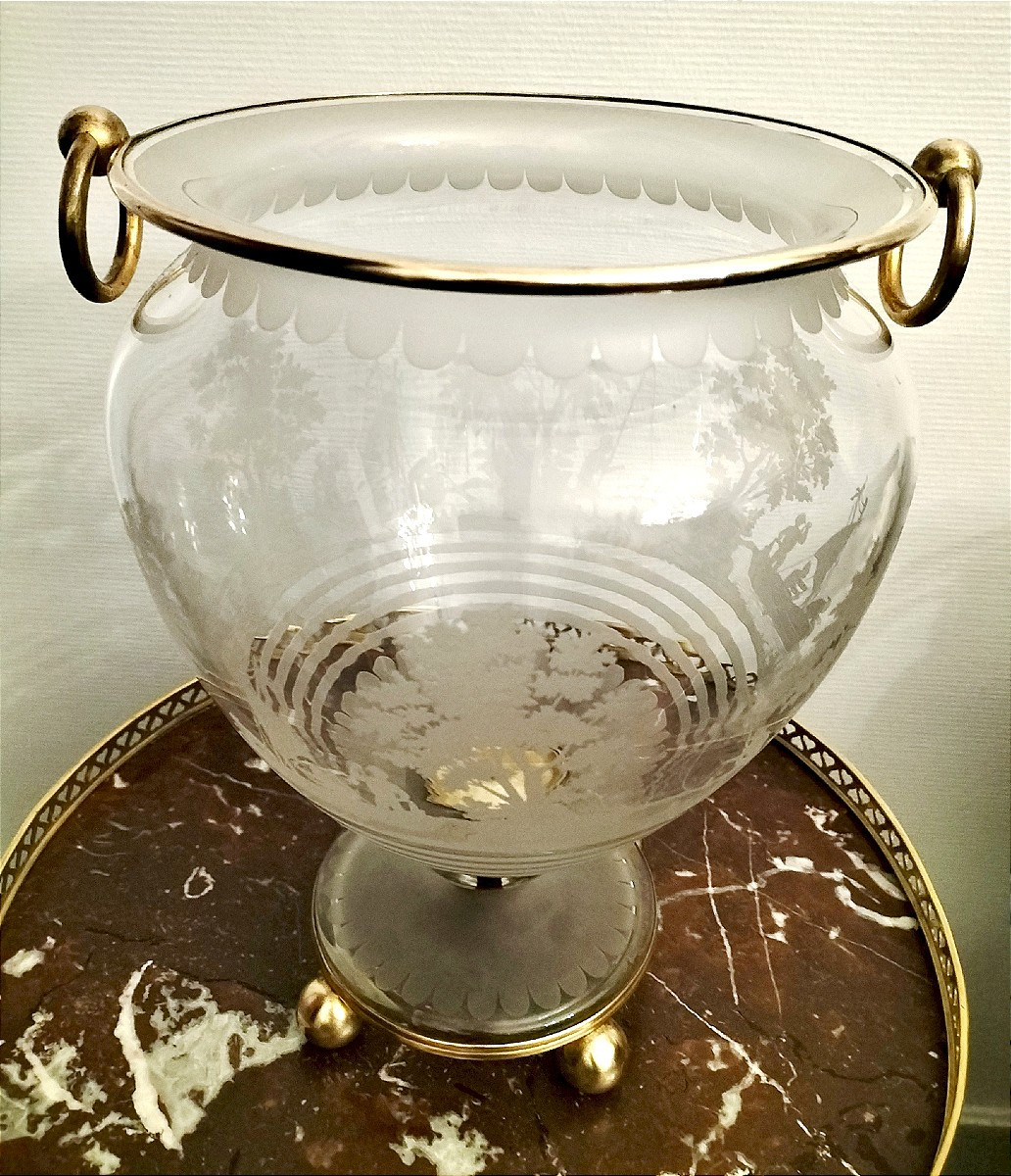 Attribué à Baccarat Vase de forme cratère en cristal gravé et bronze doré XIXème siècle -photo-7