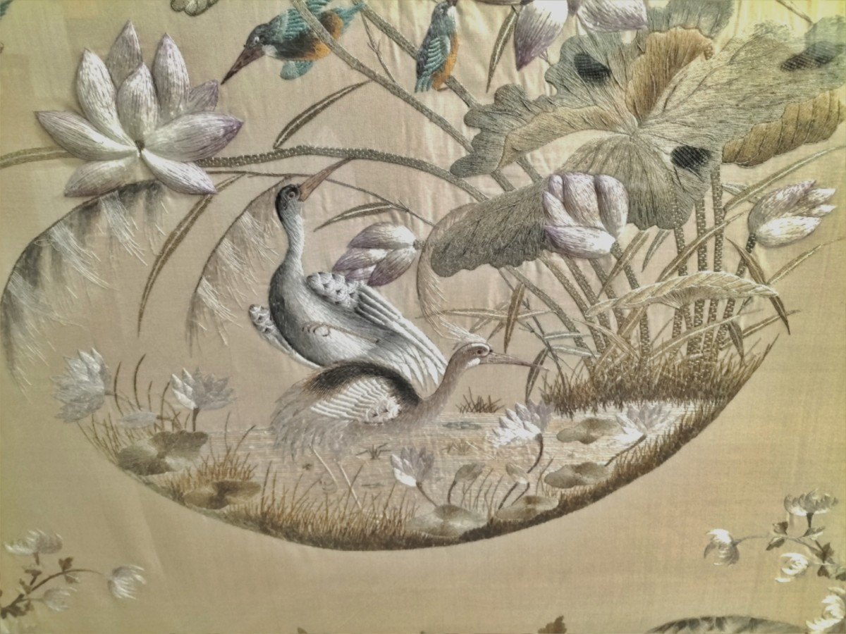 Important Indochinese Silk Embroidery-photo-1