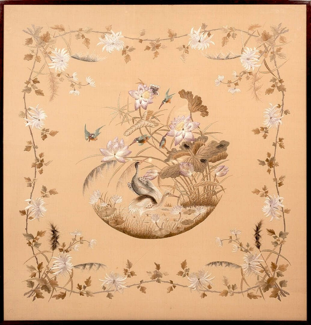 Importante broderie sur soie Indochine
