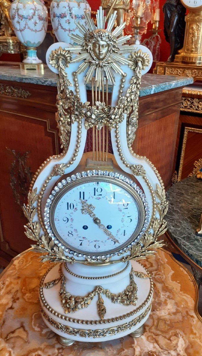 Importante pendule lyre en bronze doré et marbre blanc 19ème siècle -photo-3