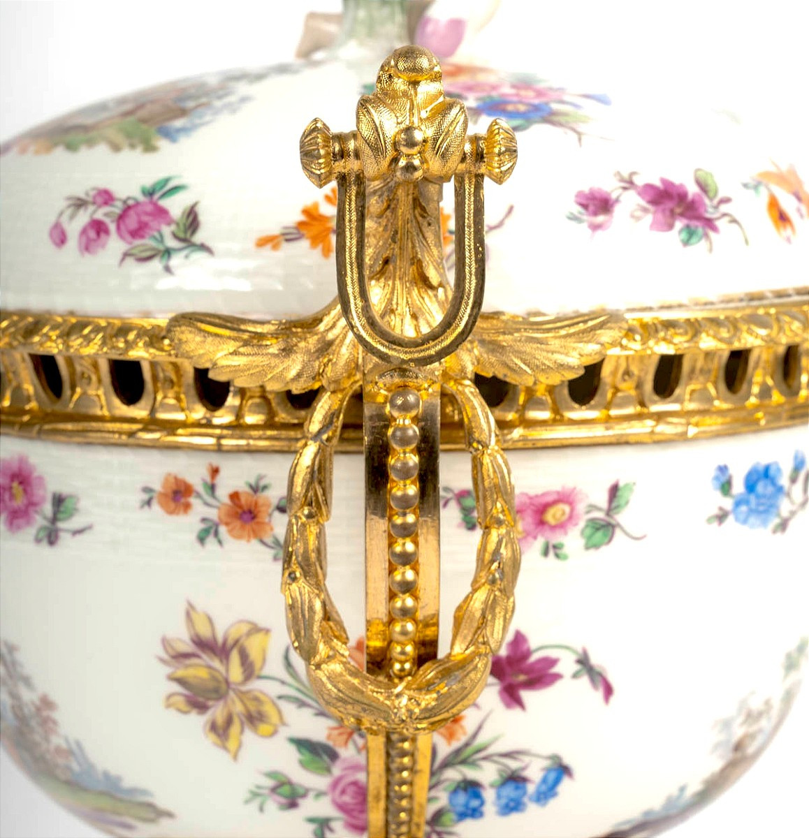 Brûle parfum en porcelaine de Berlin monture bronze doré 19ème siècle -photo-3