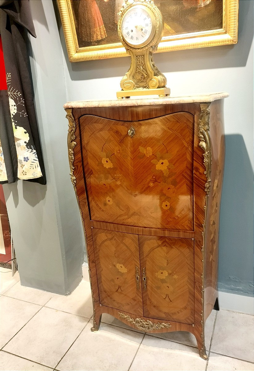 Secrétaire en marqueterie style Louis XV