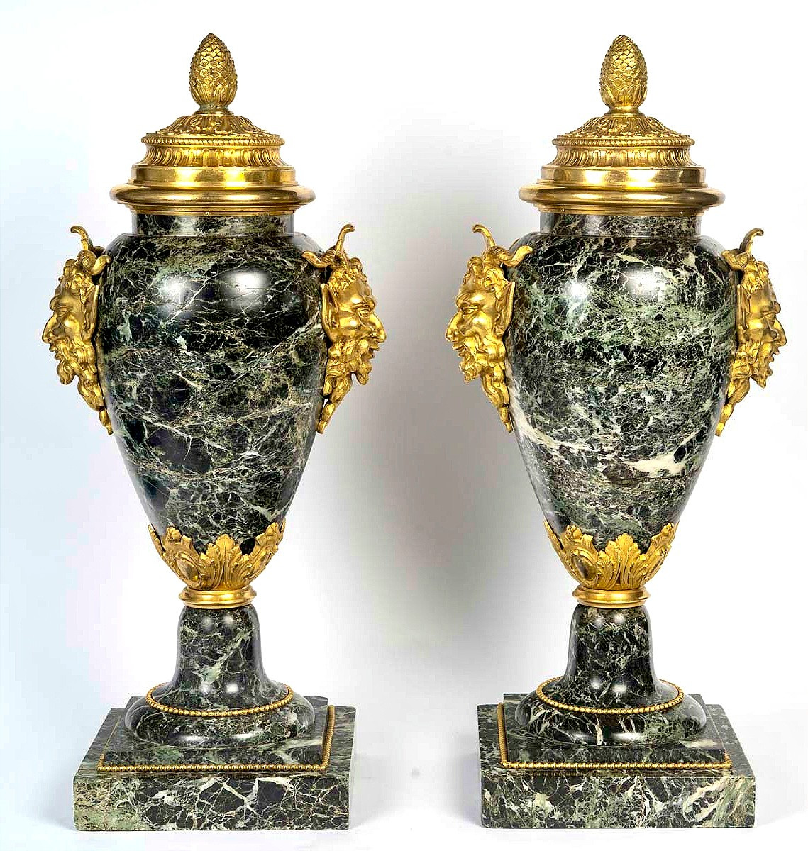 Paire d'importantes cassolettes en marbre vert de mer et bronze doré -photo-8