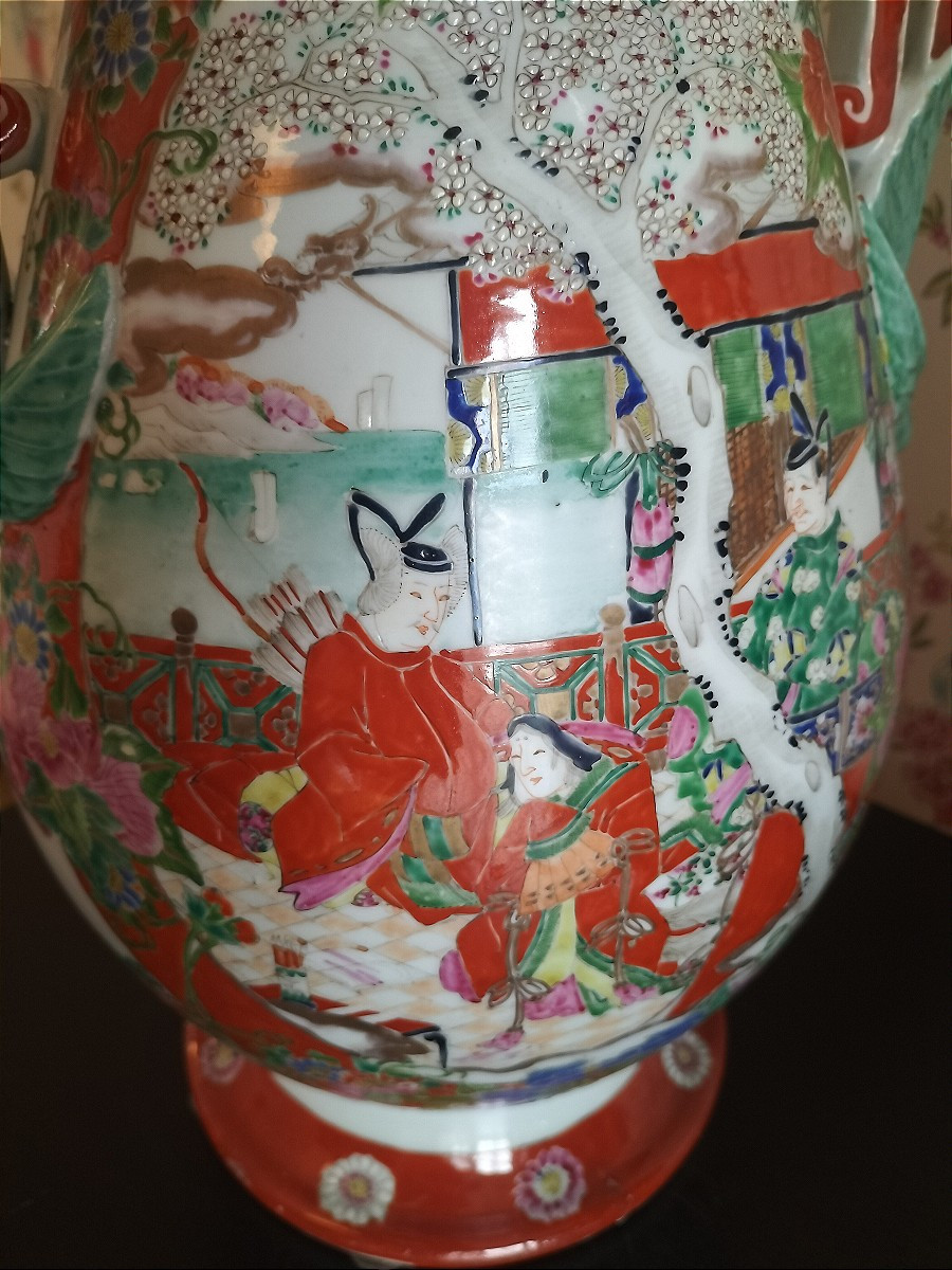 Paire de grands vases en porcelaine du Japon Kutani-photo-3