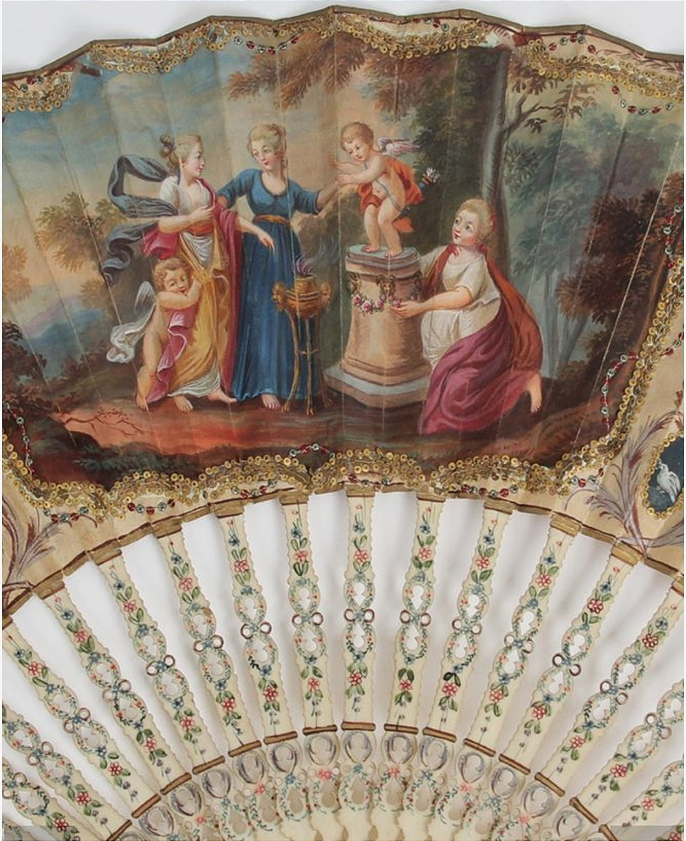 An 18th-century Fan In A Gilded Wooden Case -photo-2