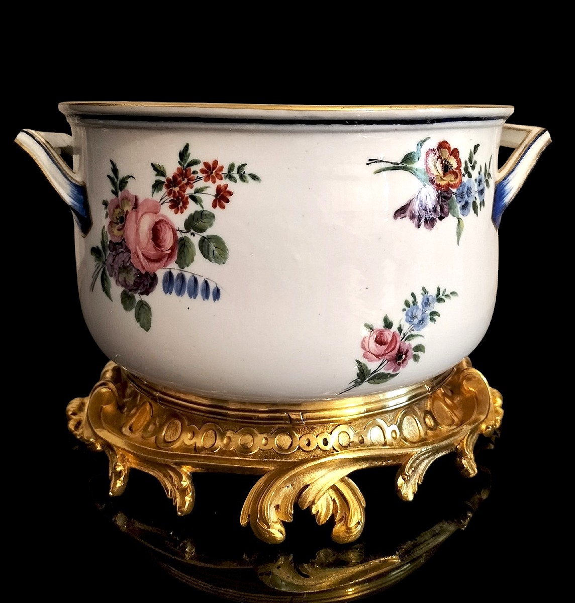 Sèvres 18th Century Porcelain Bowl With Handles And Gilt Bronze Mount -photo-2