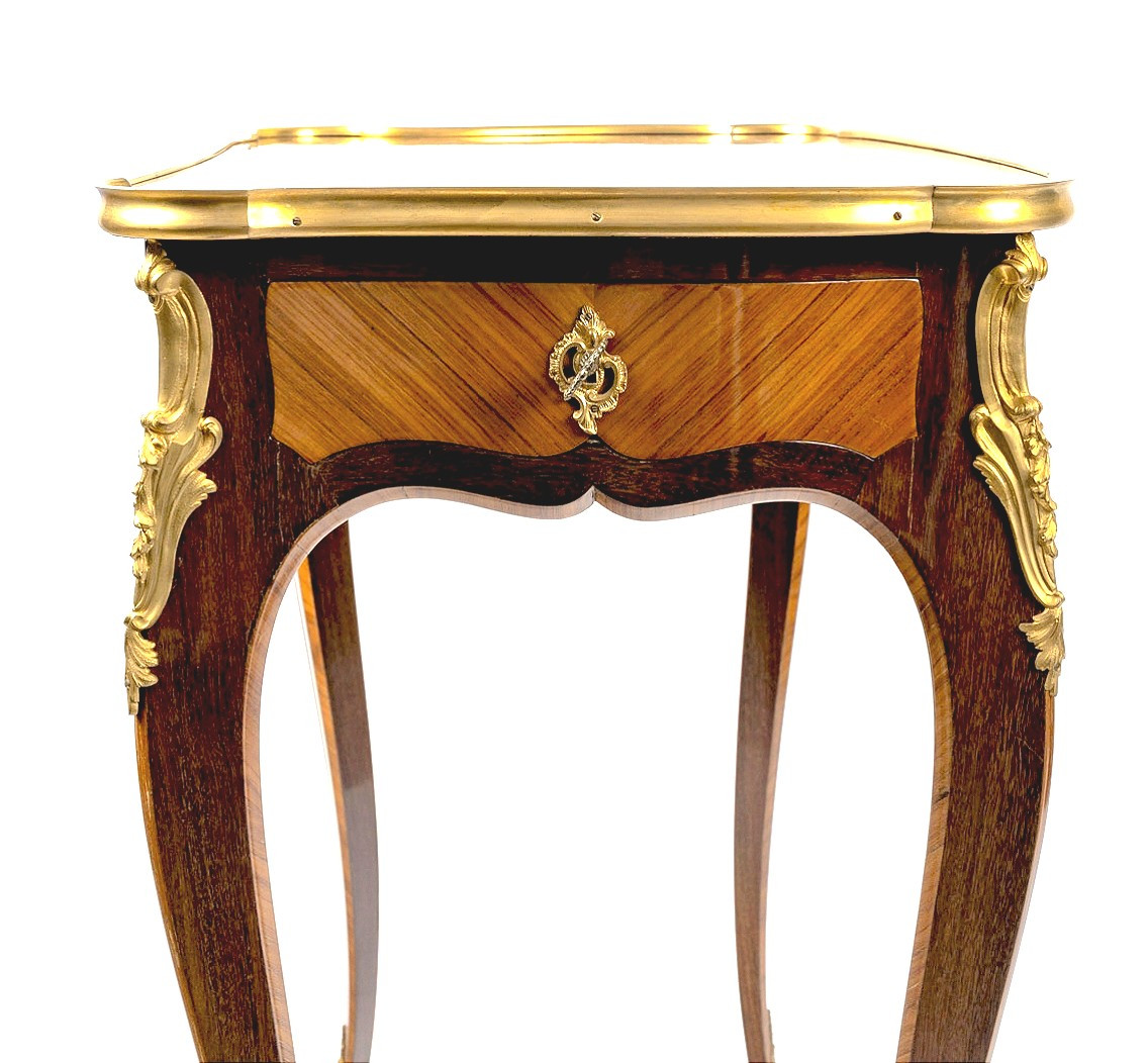 Table à écrire en marqueterie et bronze doré fin 19ème siècle -photo-1