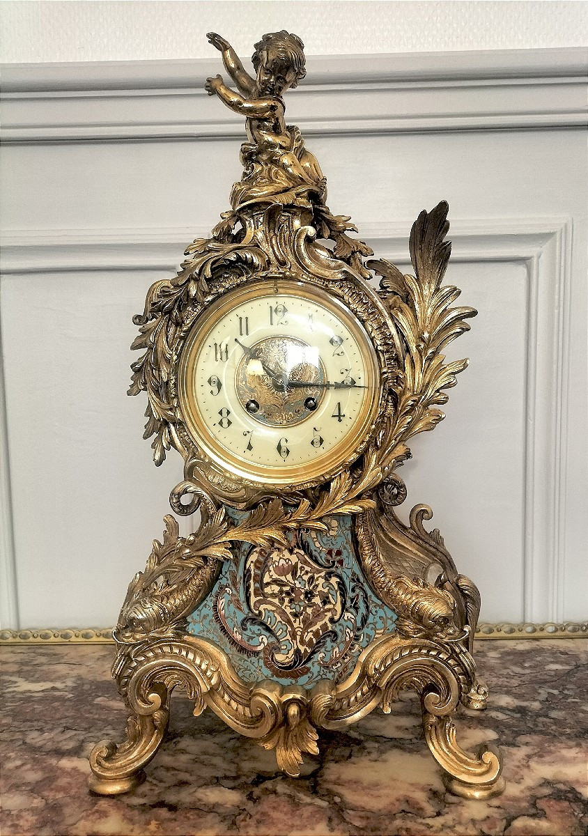 Rocaille Clock In Gilt Bronze And Cloisonné