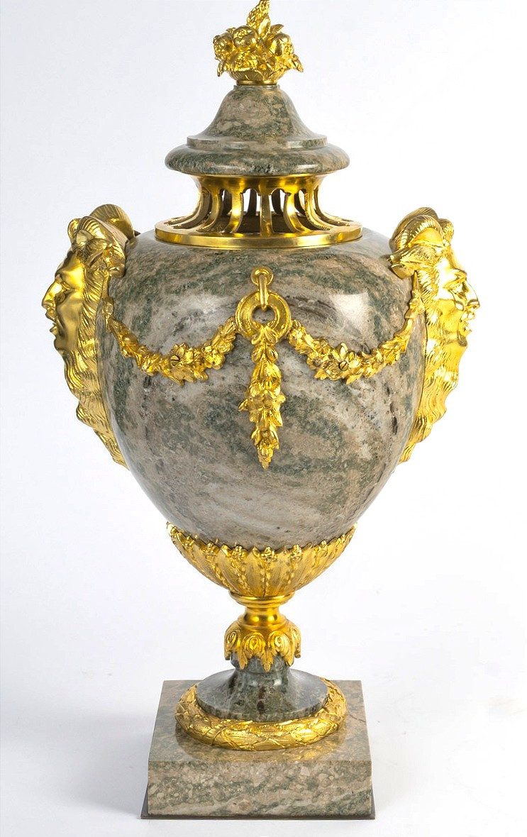 Paire de cassolettes en granit vert multicolore des Indes et bronze doré Fin XIXe siècle -photo-4