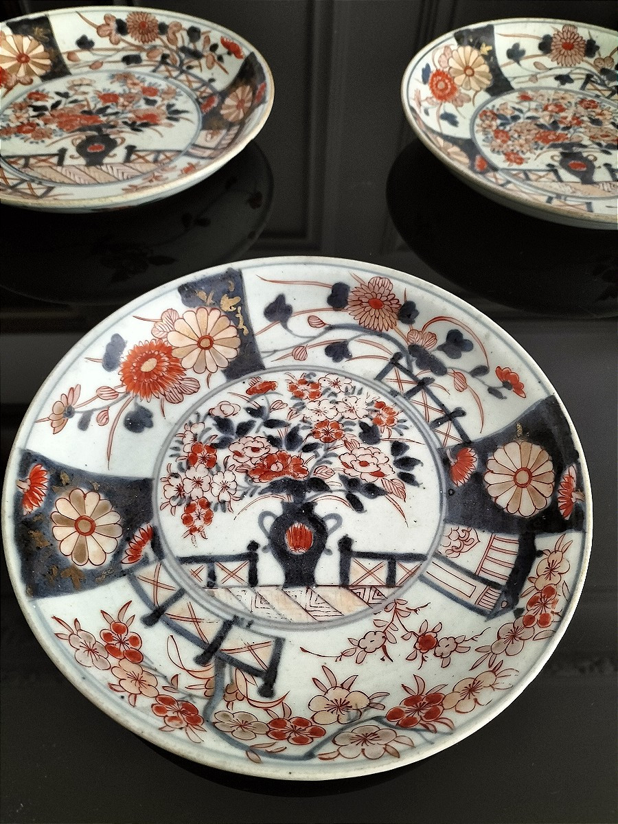 Suite de 3 assiettes en porcelaine Imari Japon Époque Edo  -photo-6
