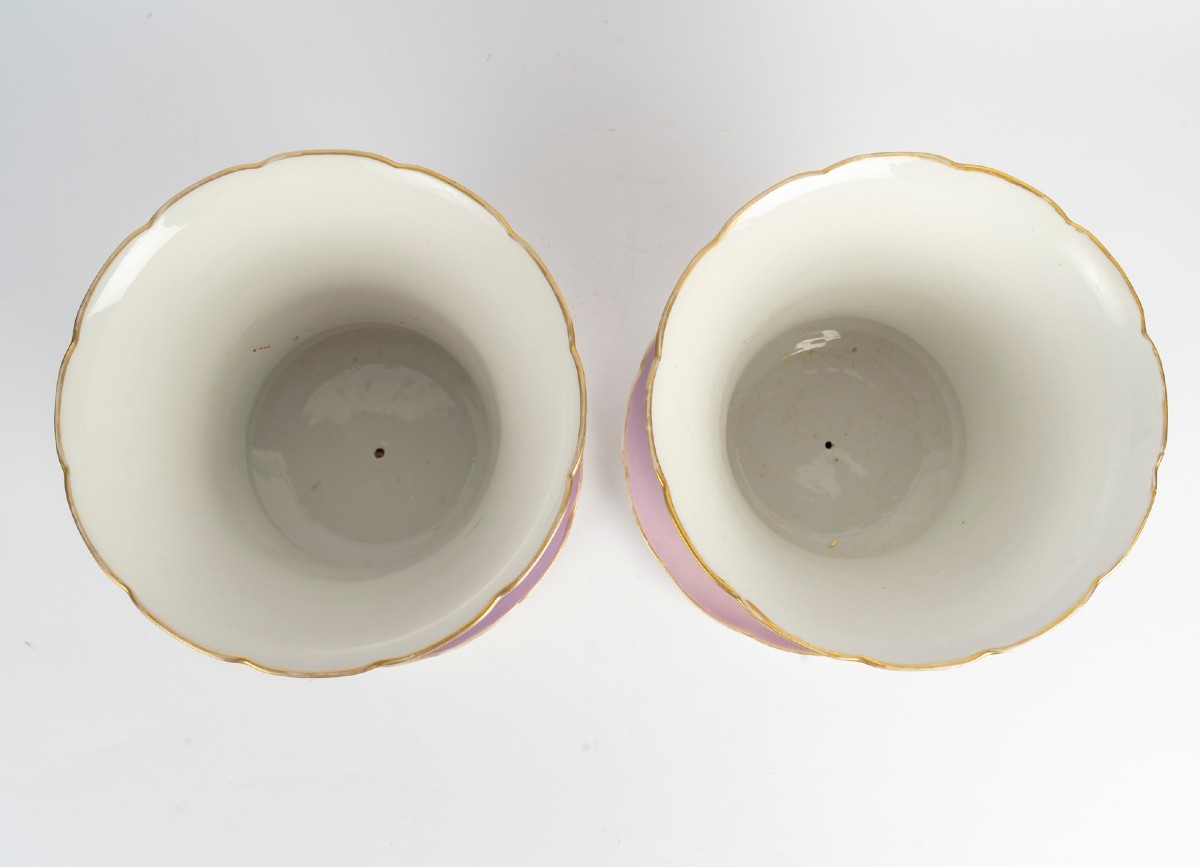 Paire de cache pots et leur soucoupe en porcelaine de Paris -photo-3