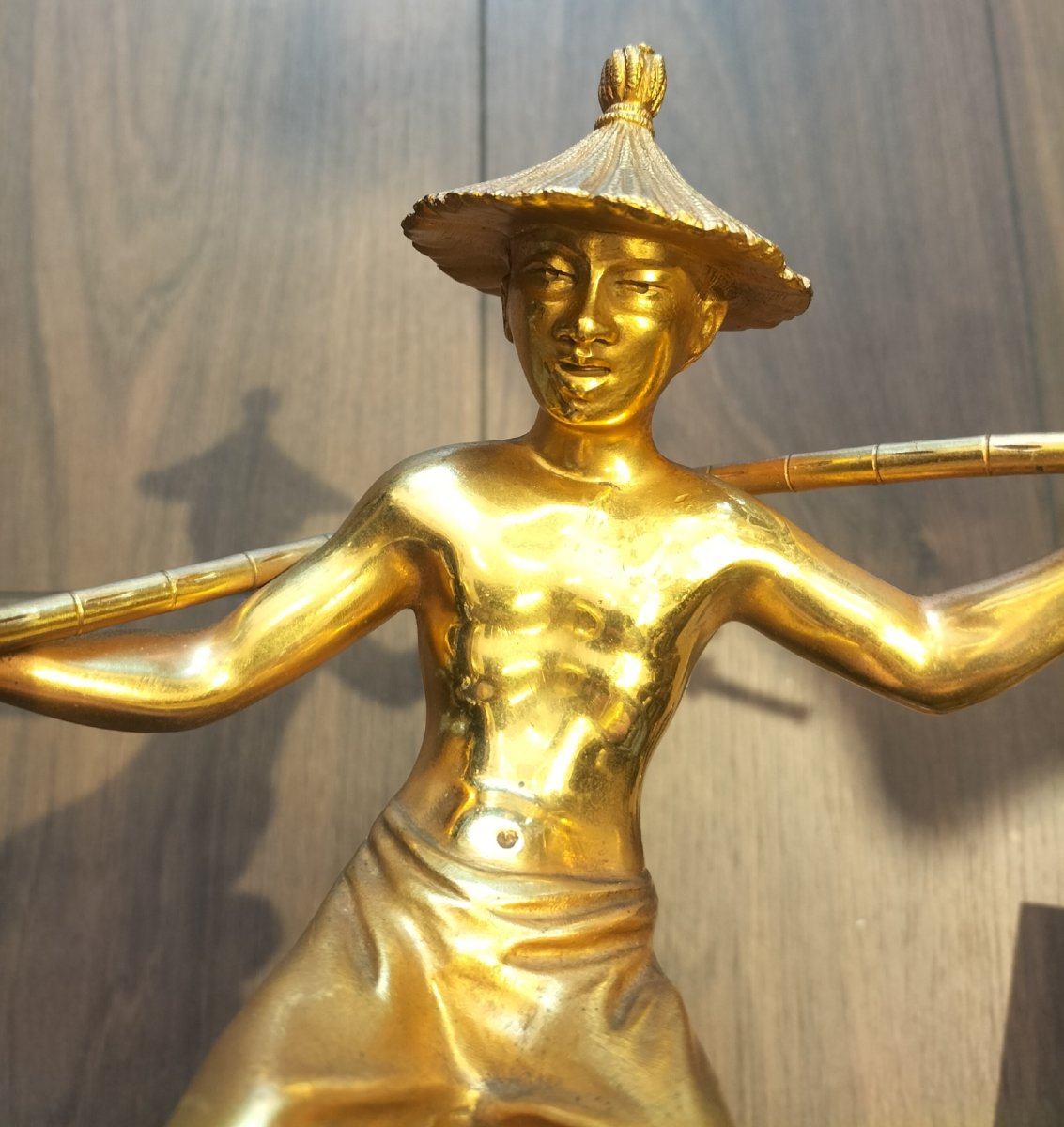 Suite de 3 appliques en bronze doré dit " aux chinois " circa 1940-photo-1