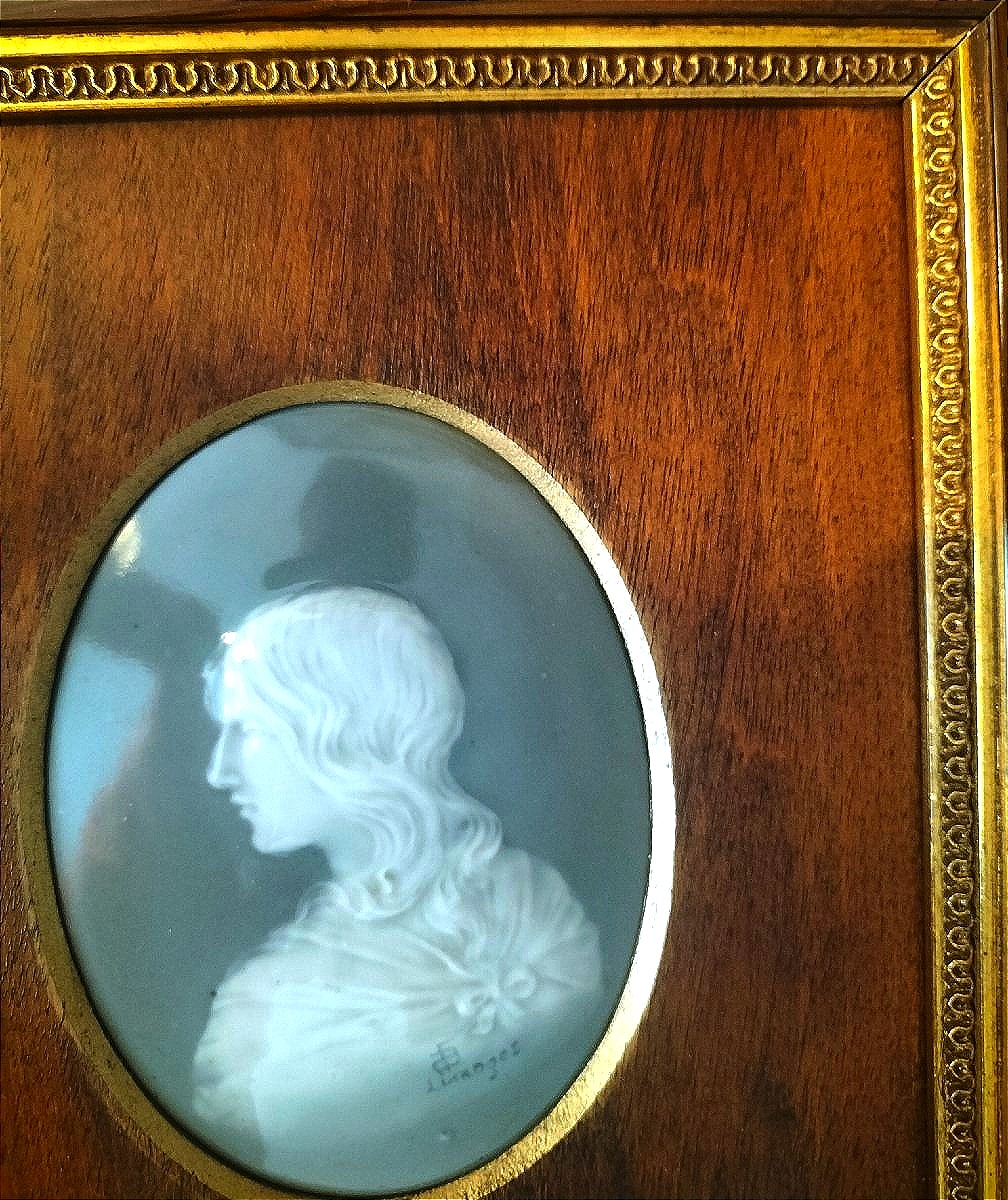 Limoges "pâte Sur Pâte" Porcelain Medallion -photo-2