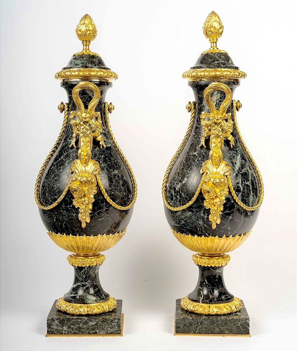 Important Pair Of Marble And Gilded Bronze Cassolettes, Late 19th Century -photo-2